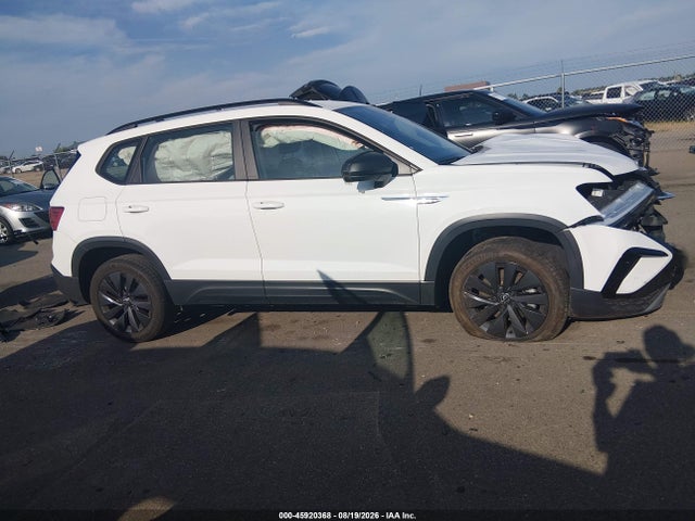 2022 Volkswagen Taos 1.5t S მანქანა იყიდება აუქციონზე, vin: 3VVCX7B26NM000333, აუქციონის ნომერი: 45920368