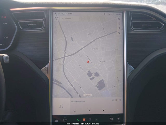 Tesla Model X 60d/70d/75d/90d 2016 5YJXCDE22GF026263 Image 18