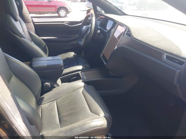 Tesla Model X 60d/70d/75d/90d 2016 5YJXCDE22GF026263 Image 5