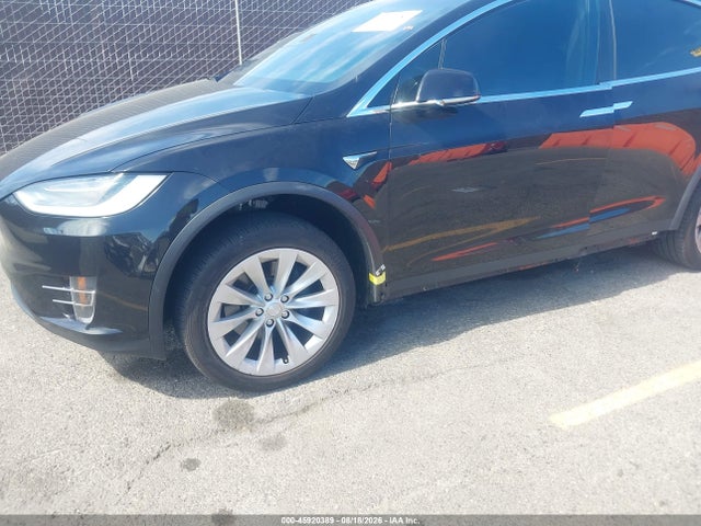 Tesla Model X 60d/70d/75d/90d 2016 5YJXCDE22GF026263 Image 6