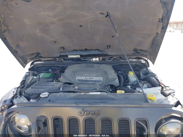 1C4BJWEG9EL324679 Jeep Wrangler Unlimited Altitude