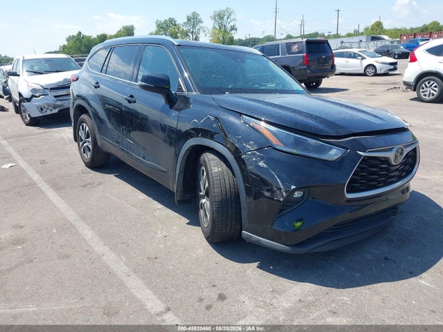 45920460 :رقم المزاد ، 5TDHZRBH5MS070368 vin ، 2021 Toyota Highlander Xle مزاد بيع