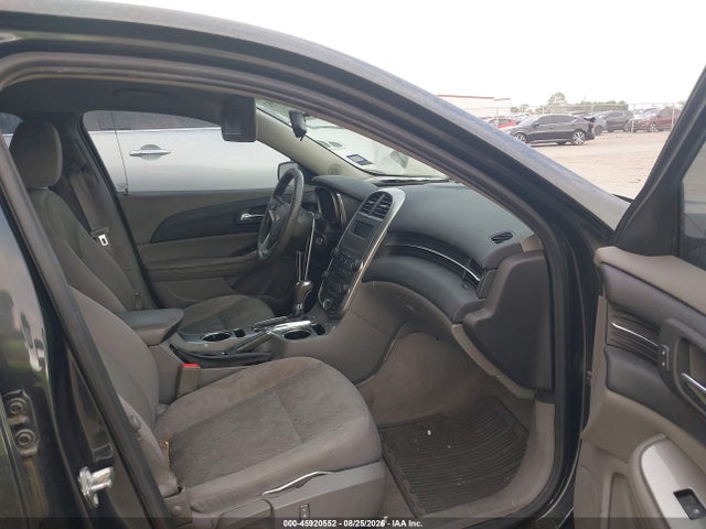 2015 Chevrolet Malibu Ls მანქანა იყიდება აუქციონზე, vin: 1G11B5SLXFF221610, აუქციონის ნომერი: 45920552