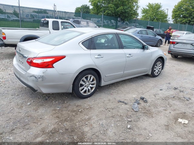 Nissan Altima 2.5 S 2016 1N4AL3AP1GC293320 Image 4