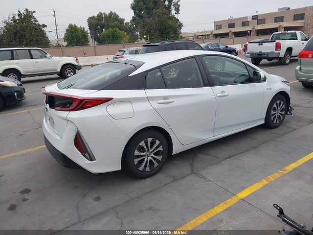 Toyota Prius Prime Le 2021 JTDKAMFP4M3196305 Image 4