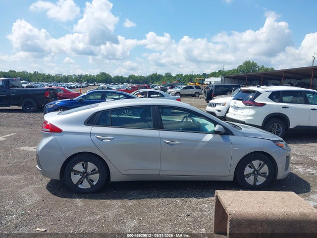 Продаж на аукціоні авто 2020 Hyundai Ioniq Hybrid Blue, vin: KMHC65LCXLU220348, номер лоту: 45920612