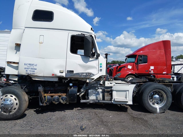 Продажа на аукционе авто 2013 Volvo Vn Vnl, vin: 4V4NC9EJ5DN564548, номер лота: 45920692