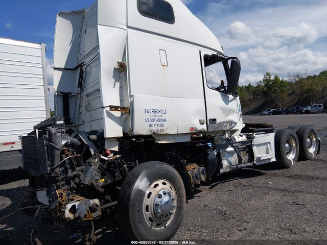 Продажа на аукционе авто 2013 Volvo Vn Vnl, vin: 4V4NC9EJ5DN564548, номер лота: 45920692