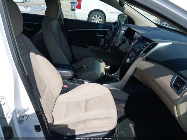2013 Hyundai Elantra Gt მანქანა იყიდება აუქციონზე, vin: KMHD35LE6DU102961, აუქციონის ნომერი: 45920723
