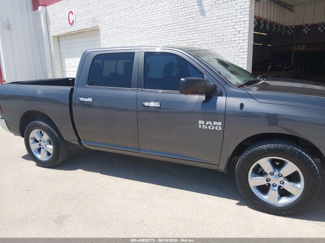 45920775 :رقم المزاد ، 1C6RR7LT7HS712668 vin ، 2017 Ram 1500 Lone Star  4x4 5'7 Box مزاد بيع