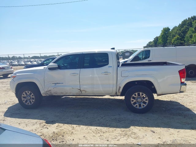45920795 :رقم المزاد ، 5TFAZ5CN6HX046577 vin ، 2017 Toyota Tacoma Sr5 V6 مزاد بيع