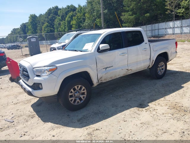45920795 :رقم المزاد ، 5TFAZ5CN6HX046577 vin ، 2017 Toyota Tacoma Sr5 V6 مزاد بيع