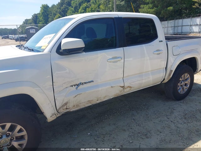 45920795 :رقم المزاد ، 5TFAZ5CN6HX046577 vin ، 2017 Toyota Tacoma Sr5 V6 مزاد بيع