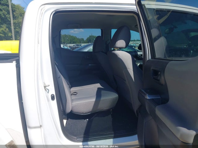 45920795 :رقم المزاد ، 5TFAZ5CN6HX046577 vin ، 2017 Toyota Tacoma Sr5 V6 مزاد بيع