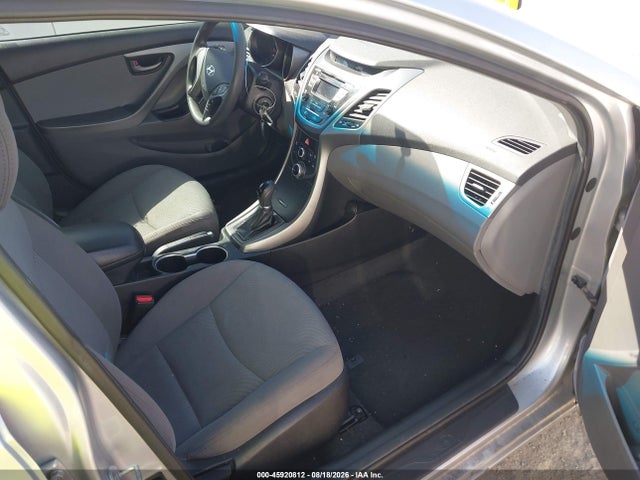 5NPDH4AE5EH455335 Hyundai ELANTRA SE