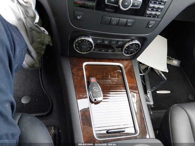 Продажа на аукционе авто 2015 Mercedes-benz Glk 350, vin: WDCGG5HB6FG341409, номер лота: 45920869