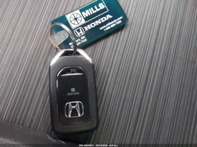 45920921 :رقم المزاد ، 5FNYF6H97HB016927 vin ، 2017 Honda Pilot Touring مزاد بيع