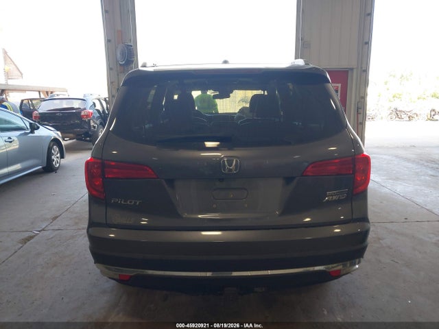 45920921 :رقم المزاد ، 5FNYF6H97HB016927 vin ، 2017 Honda Pilot Touring مزاد بيع