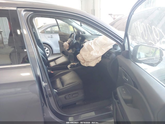 45920921 :رقم المزاد ، 5FNYF6H97HB016927 vin ، 2017 Honda Pilot Touring مزاد بيع