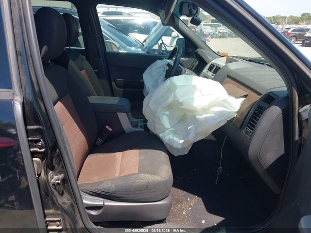45920925 :رقم المزاد ، 1FMCU03128KA97266 vin ، 2008 Ford Escape Xlt مزاد بيع