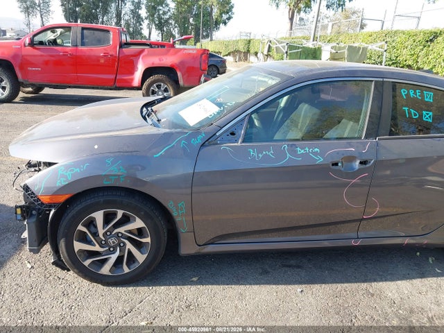 Honda CIVIC EX 2018 19XFC2F75JE209177 Image 18