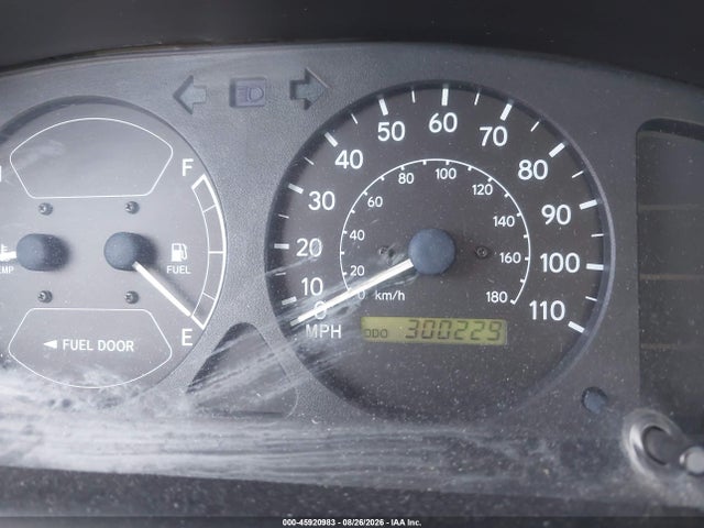 45920983 :رقم المزاد ، 1NXBR12E7WZ067690 vin ، 1998 Toyota Corolla Ce مزاد بيع