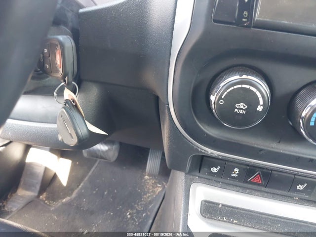 Jeep Compass Latitude 2016 1C4NJDEB5GD541925 Image 11