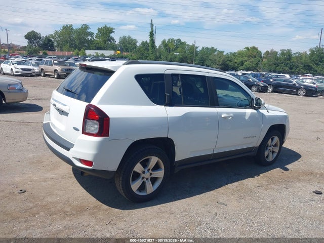 Jeep Compass Latitude 2016 1C4NJDEB5GD541925 Image 4