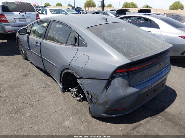 Toyota Prius Le 2024 JTDACAAU4R3042282 Image 3