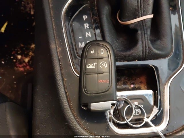 45921090 :رقم المزاد ، 1C4PJMDXXKD435758 vin ، 2019 Jeep Cherokee Limited 4x4 مزاد بيع