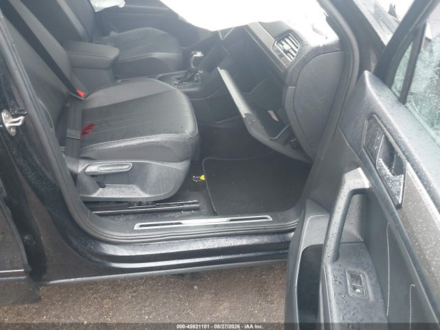 45921101 :رقم المزاد ، 3VVCB7AX5PM060456 vin ، 2023 Volkswagen Tiguan 2.0t Se R-line Black مزاد بيع
