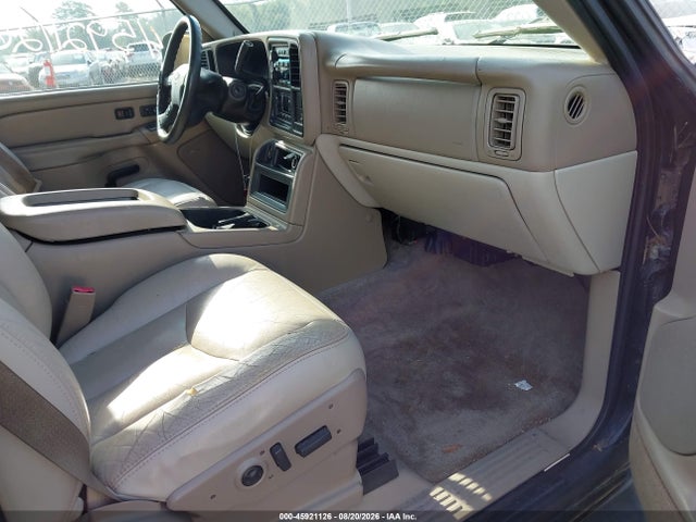45921126 :رقم المزاد ، 1GNEC13Z74J165600 vin ، 2004 Chevrolet Tahoe Lt مزاد بيع