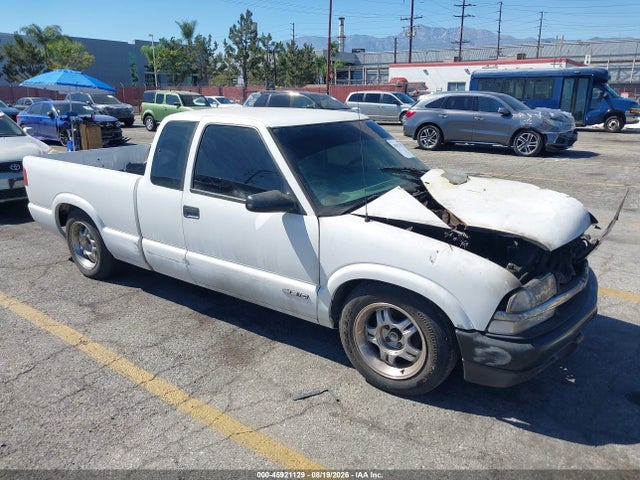 45921129 :رقم المزاد ، 1GCCS195218190074 vin ، 2001 Chevrolet S-10 مزاد بيع