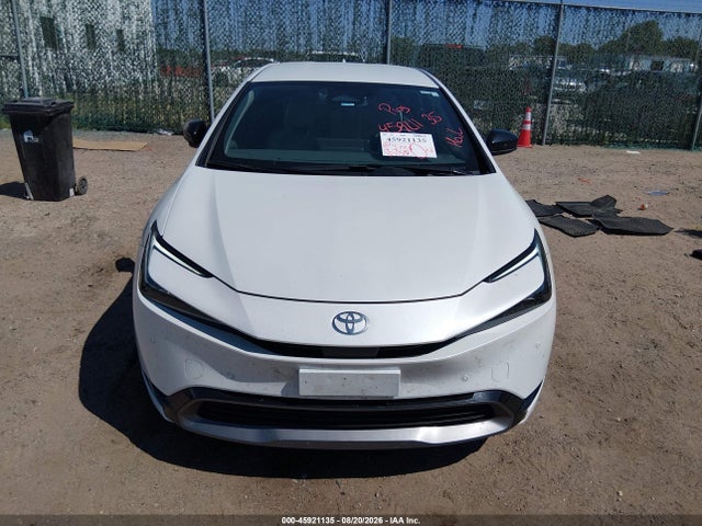 Toyota PRIUS XLE 2024 JTDACAAU4R3045540 Image 12