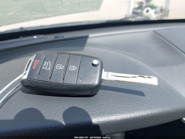 Продажа на аукционе авто 2015 Kia Sorento Lx, vin: 5XYKT4A67FG659819, номер лота: 45921187