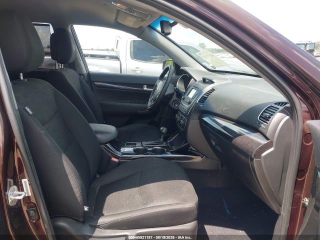 Продажа на аукционе авто 2015 Kia Sorento Lx, vin: 5XYKT4A67FG659819, номер лота: 45921187
