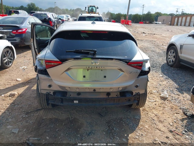 Продаж на аукціоні авто 2018 Infiniti Qx30 Sport, vin: SJKCH5CP0JA058131, номер лоту: 45921218