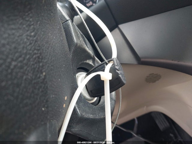 Продажа на аукционе авто 2017 Ford Escape Se, vin: 1FMCU0GD1HUD15450, номер лота: 45921286