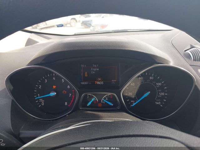 Продажа на аукционе авто 2017 Ford Escape Se, vin: 1FMCU0GD1HUD15450, номер лота: 45921286