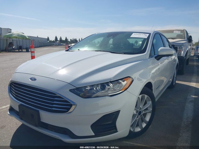 Ford Fusion Hybrid Se 2019 3FA6P0LU5KR274193 Image 2