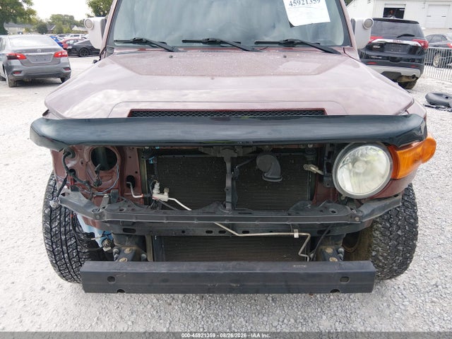 2010 Toyota Fj Cruiser მანქანა იყიდება აუქციონზე, vin: JTEBU4BF6AK081061, აუქციონის ნომერი: 45921359