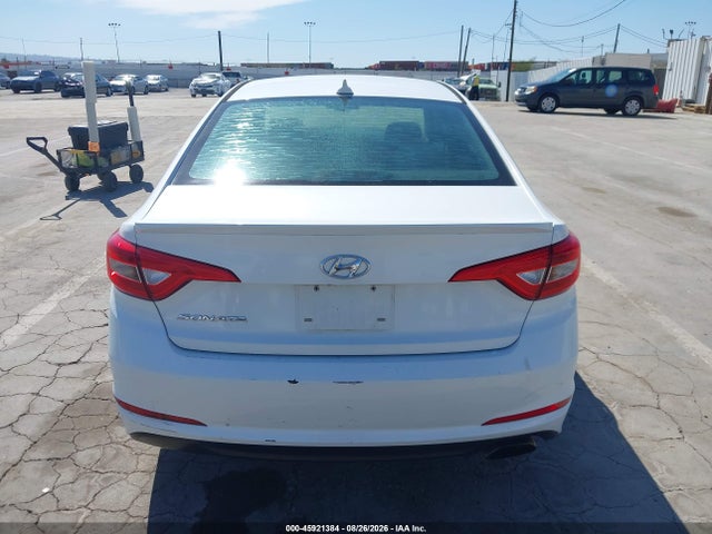 Hyundai SONATA SE 2016 5NPE24AF0GH316764 Image 16