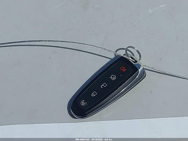 45921422 :رقم المزاد ، 1FMCU0J98FUB60977 vin ، 2015 Ford Escape Titanium مزاد بيع