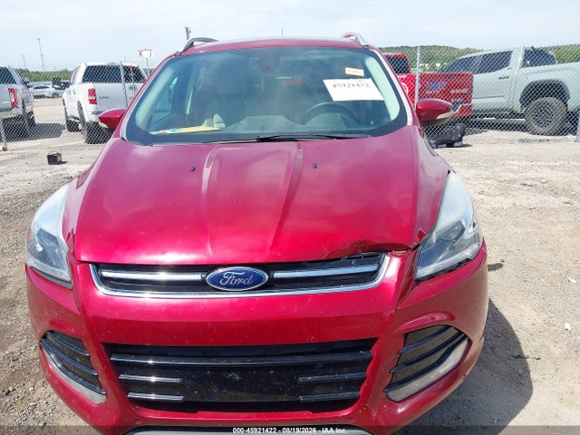 45921422 :رقم المزاد ، 1FMCU0J98FUB60977 vin ، 2015 Ford Escape Titanium مزاد بيع