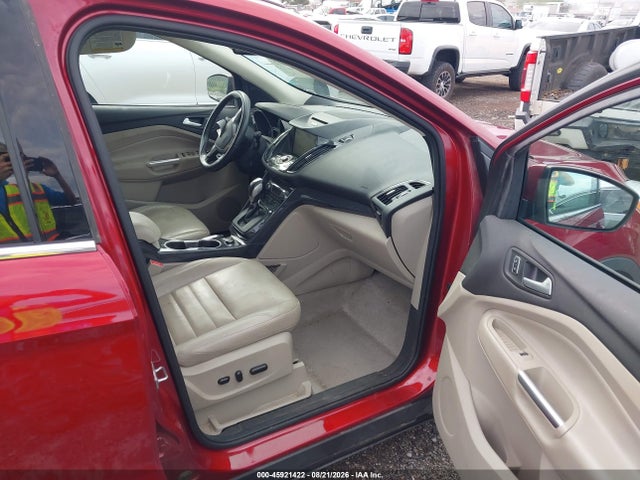 45921422 :رقم المزاد ، 1FMCU0J98FUB60977 vin ، 2015 Ford Escape Titanium مزاد بيع