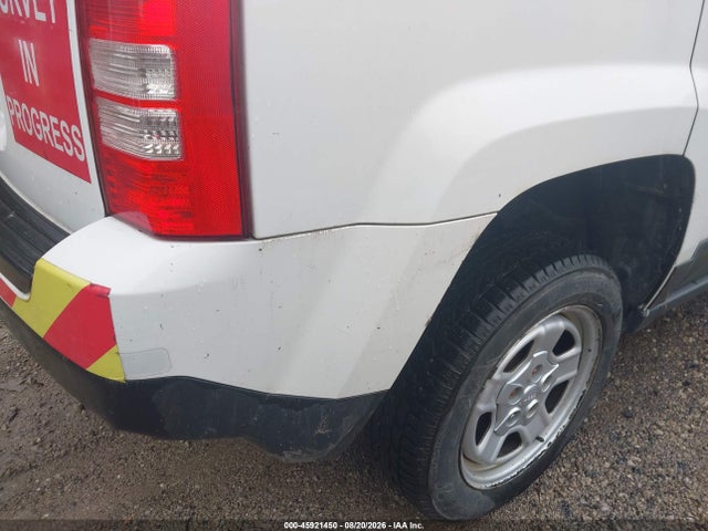 45921450 :رقم المزاد ، 1C4NJPBB0GD721173 vin ، 2016 Jeep Patriot Sport مزاد بيع