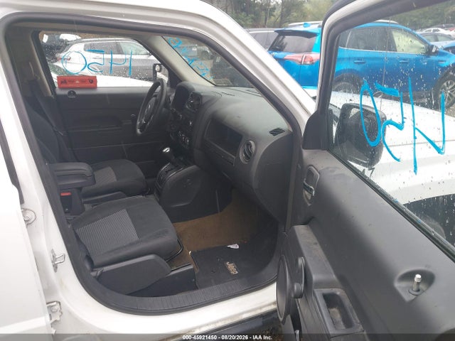 45921450 :رقم المزاد ، 1C4NJPBB0GD721173 vin ، 2016 Jeep Patriot Sport مزاد بيع