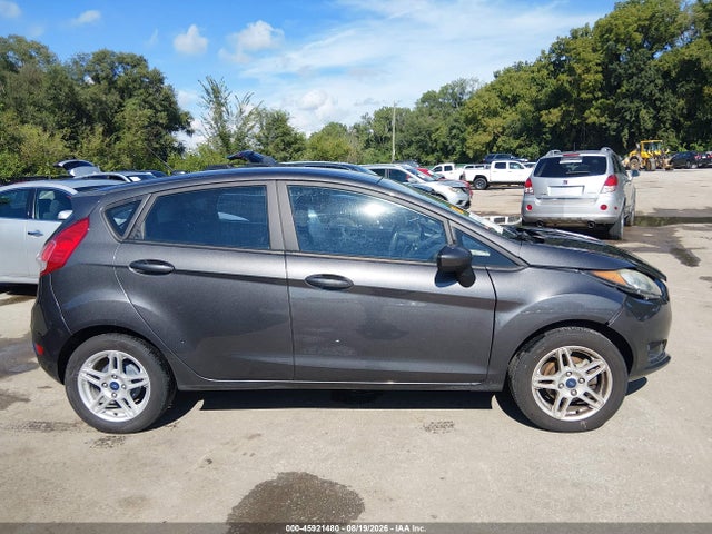45921480 :رقم المزاد ، 3FADP4EJ1JM136468 vin ، 2018 Ford Fiesta Se مزاد بيع