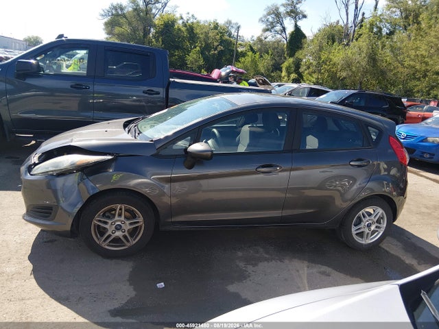 45921480 :رقم المزاد ، 3FADP4EJ1JM136468 vin ، 2018 Ford Fiesta Se مزاد بيع