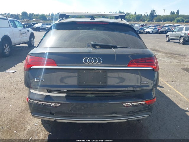 Auction sale of the 2021 Audi Q5 Premium 45 Tfsi Quattro S Tronic, vin: WA1AAAFY8M2003155, lot number: 45921499